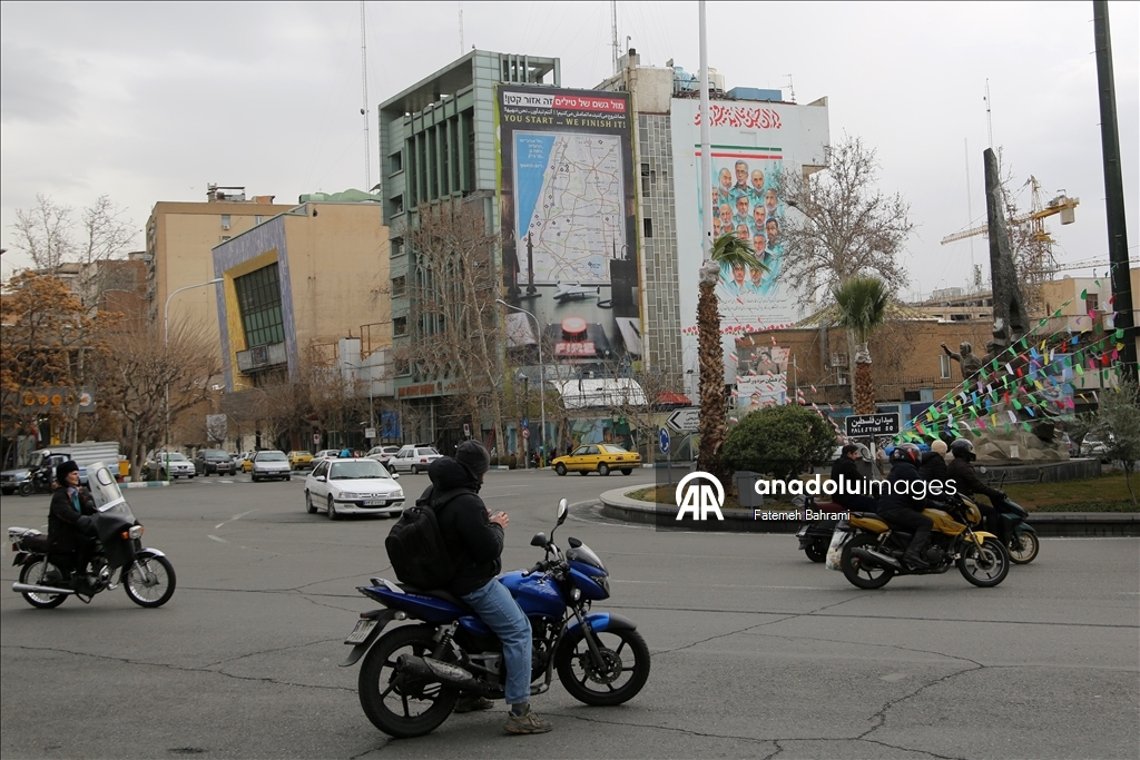 Iran displays warning billboard targeting Tel Aviv in Tehran