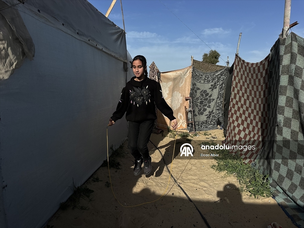 Gazzeli boksörler spor salonu ekipman eksikliğine rağmen antrenmanlarını sürdürüyor