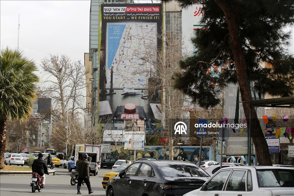 Iran displays warning billboard targeting Tel Aviv in Tehran