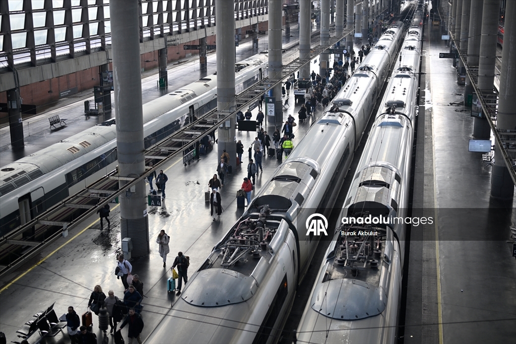 İspanya'da makinistler demiryollarının güvenliği talebiyle greve gitti