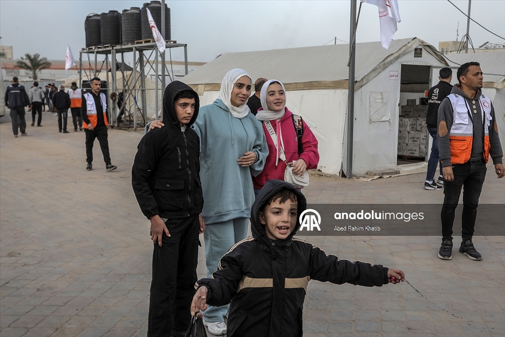 Gazze'de bir grup hasta daha Refah Sınır Kapısı'ndan tahliye edilmek üzere yola çıktı