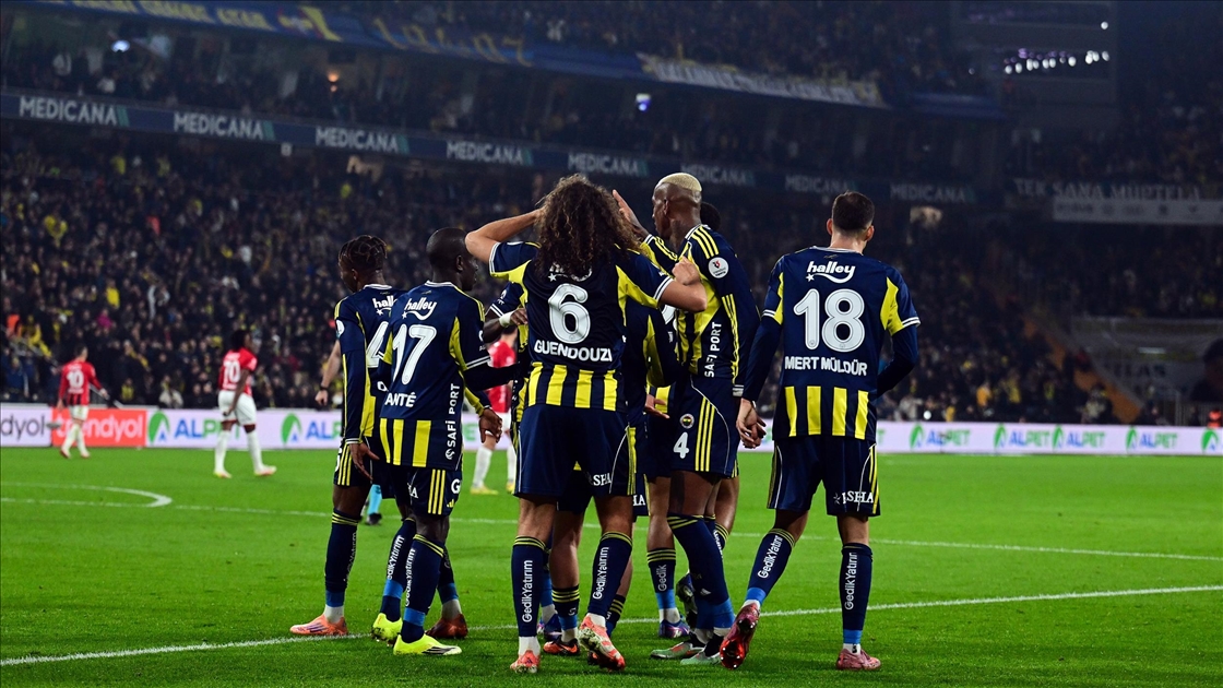 Fenerbahçe, Gençlerbirliği engelini 3 golle geçti