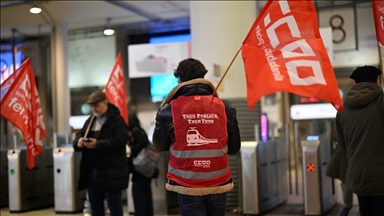 İspanya'da makinistler demiryollarının güvenliği talebiyle greve gitti
