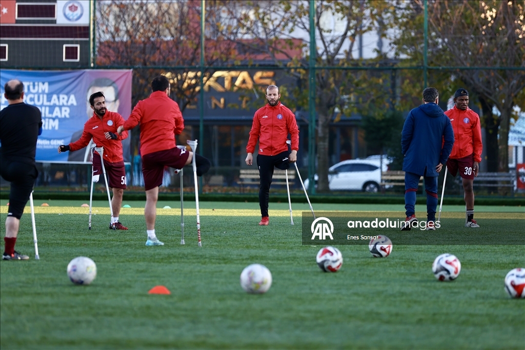 كرة قدم للمبتورين.. مسيرة نجاح للجزائري أوشين في الملاعب التركية