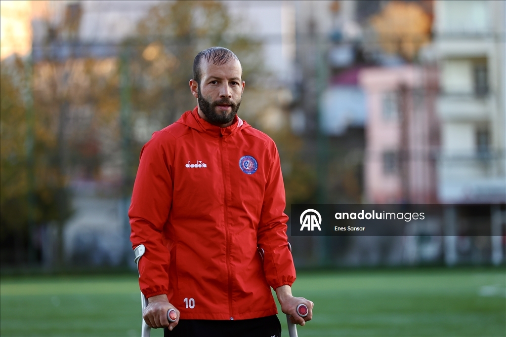 كرة قدم للمبتورين.. مسيرة نجاح للجزائري أوشين في الملاعب التركية