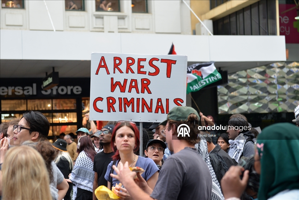 В Австралии тысячи человек вышли на протесты против визита президента Израиля