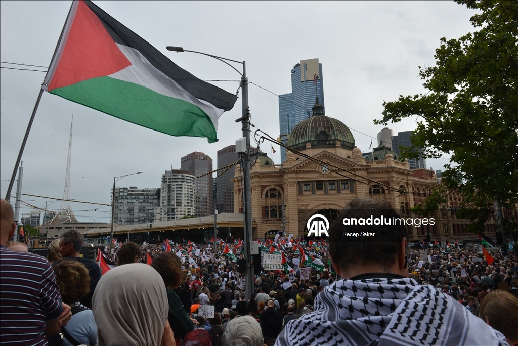 В Австралии тысячи человек вышли на протесты против визита президента Израиля