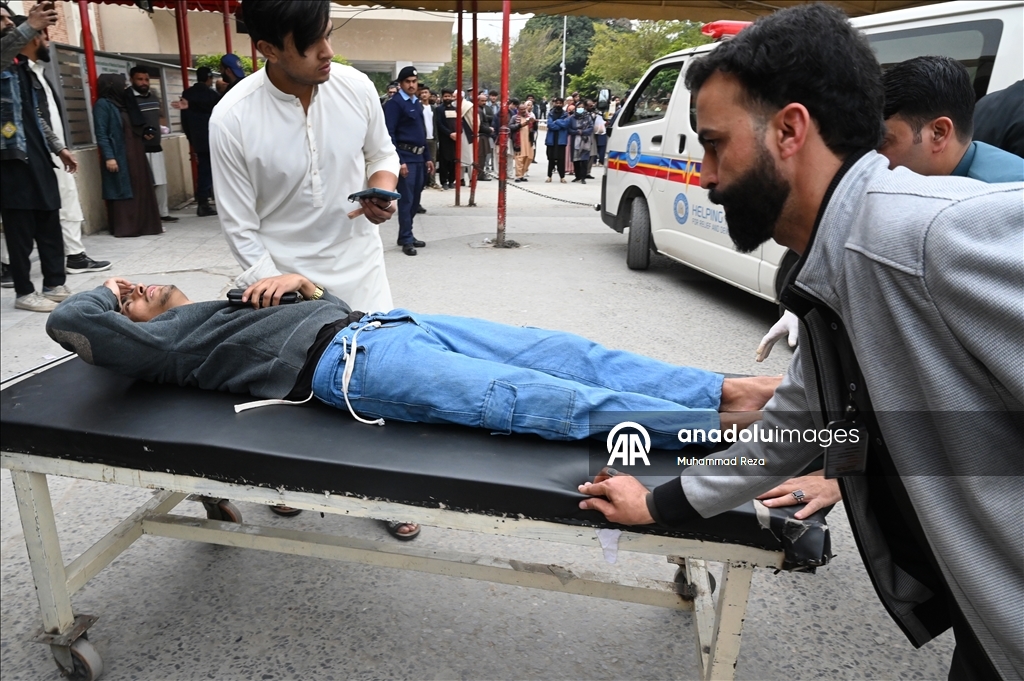 Число жертв взрыва в мечети в Пакистане достигло 38