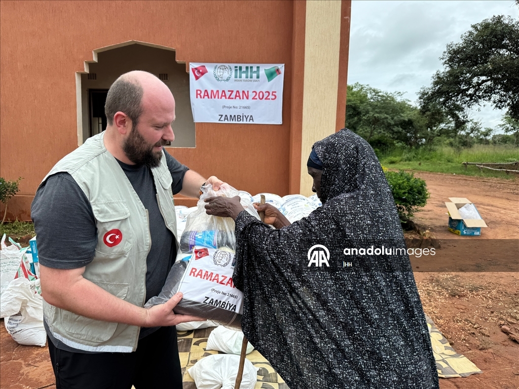 Турецкий фонд в Рамазан предоставит помощь 3 млн человек в 66 странах