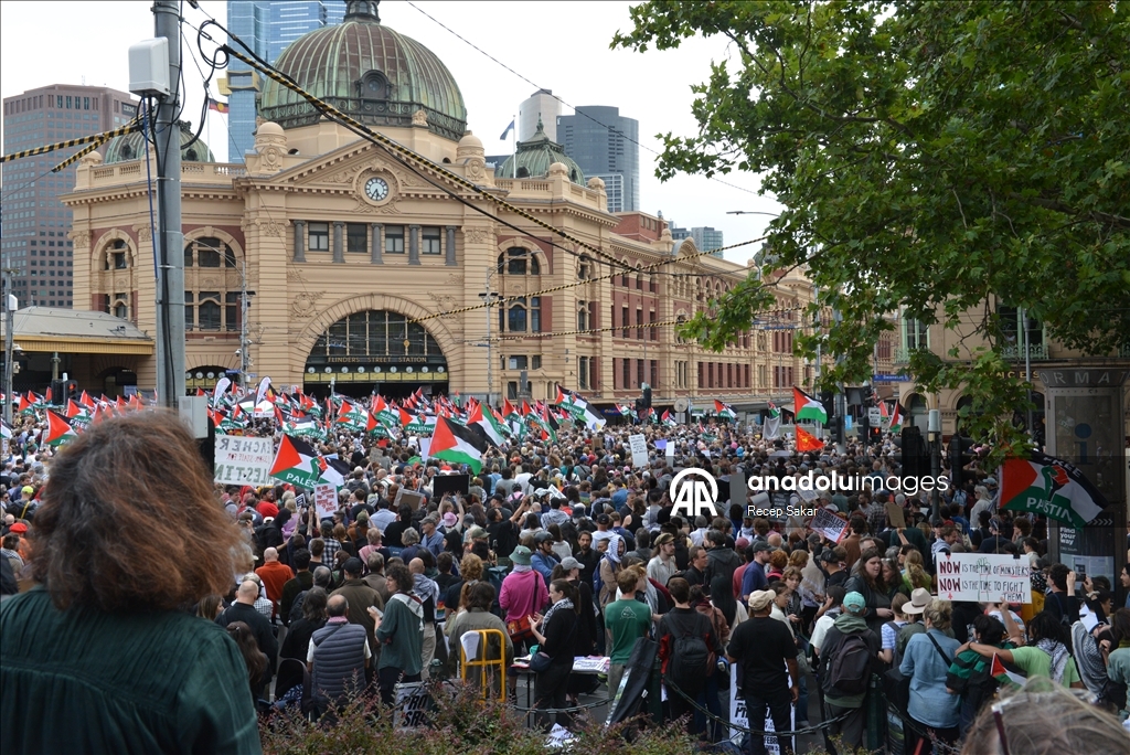 В Австралии тысячи человек вышли на протесты против визита президента Израиля