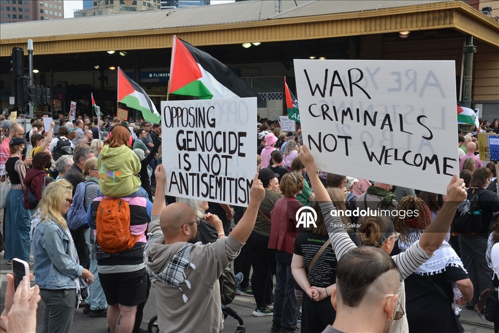 В Австралии тысячи человек вышли на протесты против визита президента Израиля