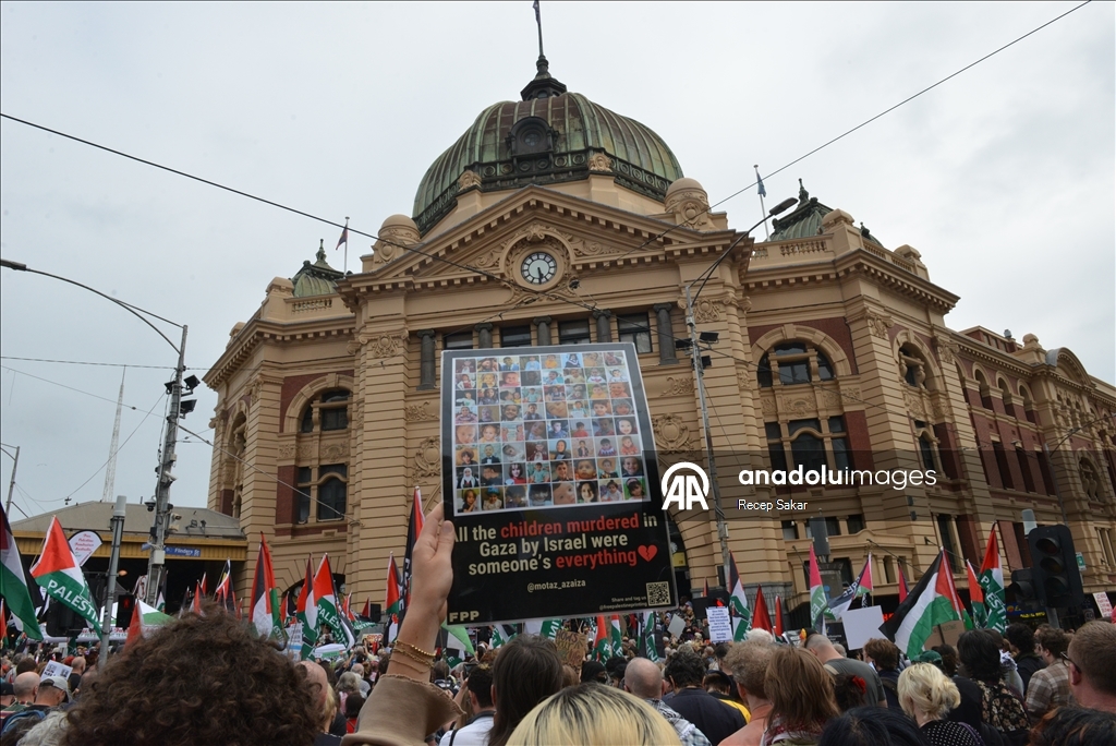 В Австралии тысячи человек вышли на протесты против визита президента Израиля