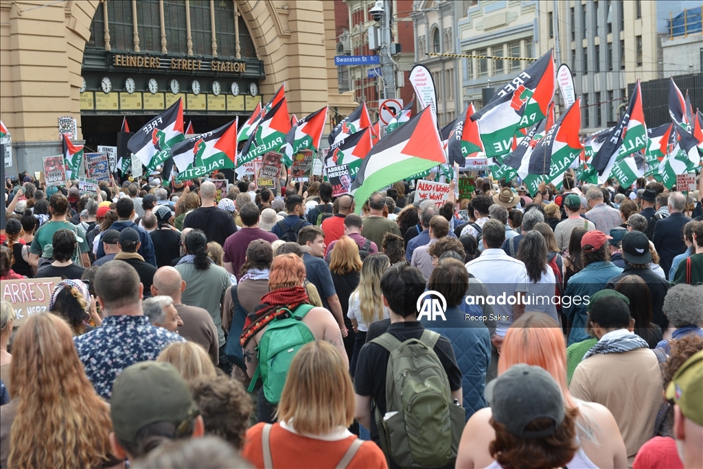 В Австралии тысячи человек вышли на протесты против визита президента Израиля