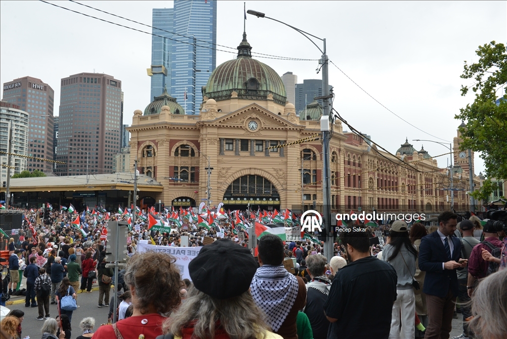 В Австралии тысячи человек вышли на протесты против визита президента Израиля