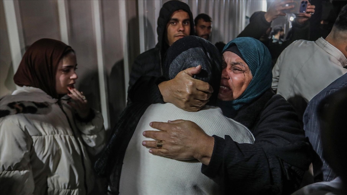 Refah Sınır Kapısı üzerinden Gazze'ye dönen 40 Filistinli ailelerine kavuştu