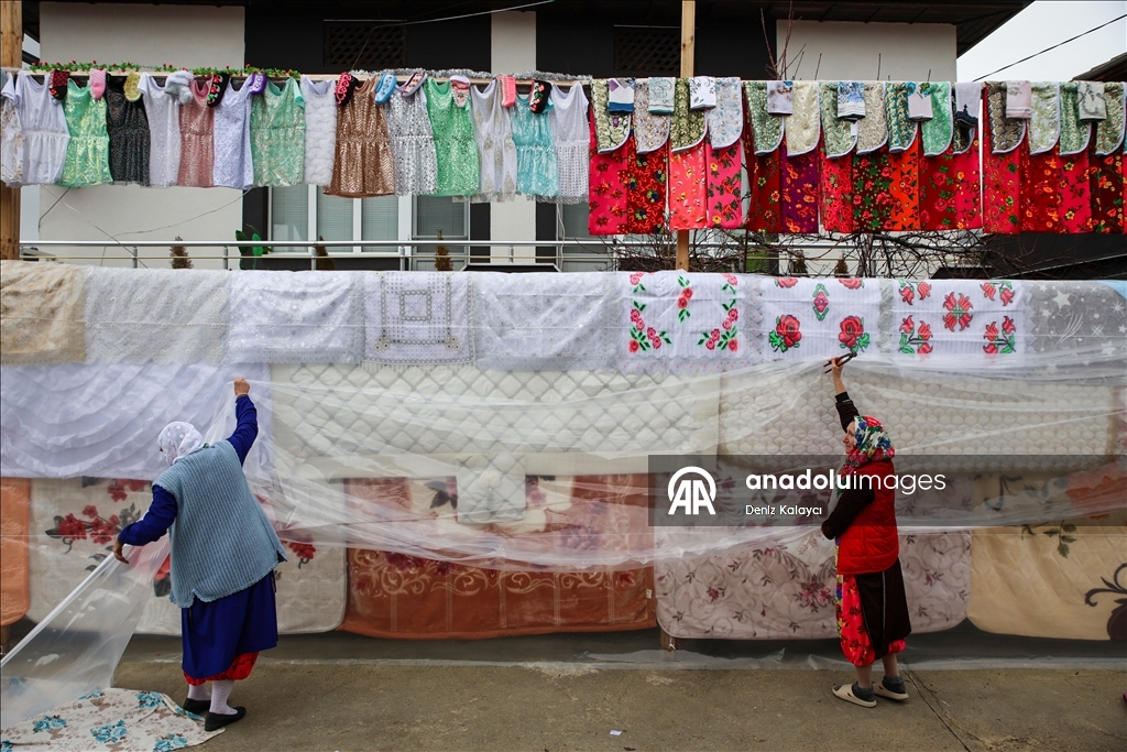 Bulgaristan’ın Ribnovo köyünde “gelina” geleneği yaşatılmaya devam ediyor