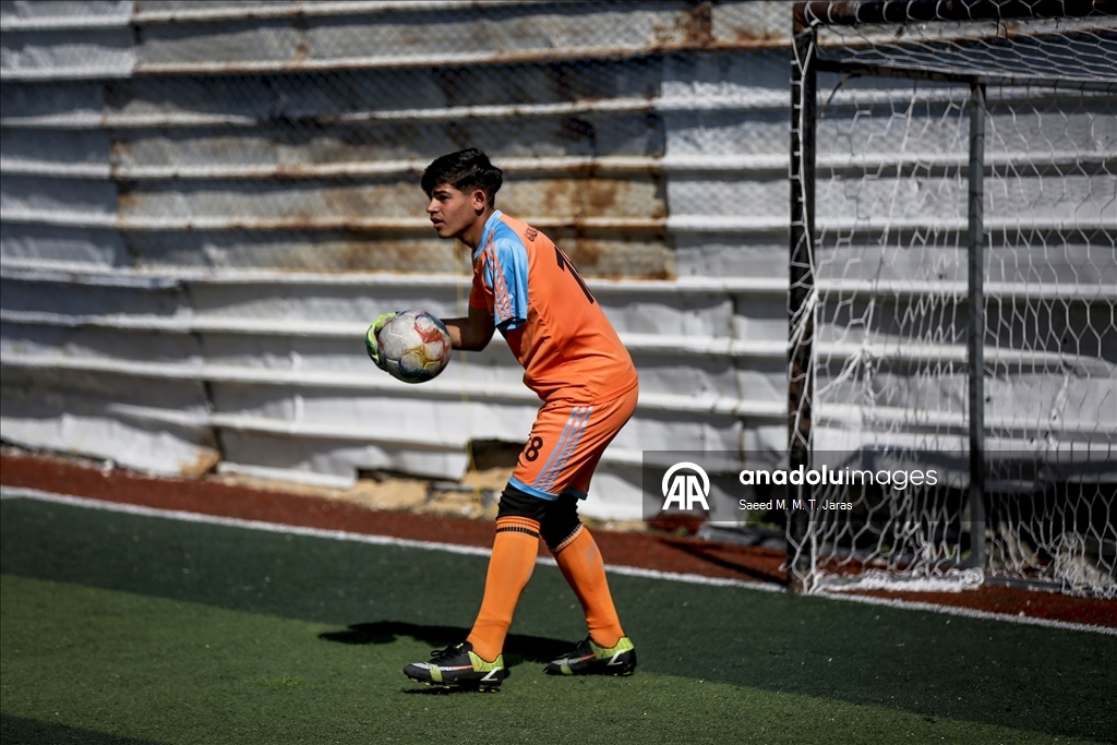İsrail saldırıları sonucu ampute edilen Filistinliler, futbol takımı kurarak sahaya çıktı