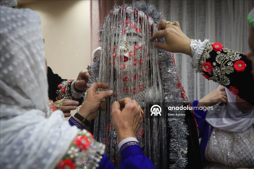 Bulgaristan’ın Ribnovo köyünde “gelina” geleneği yaşatılmaya devam ediyor