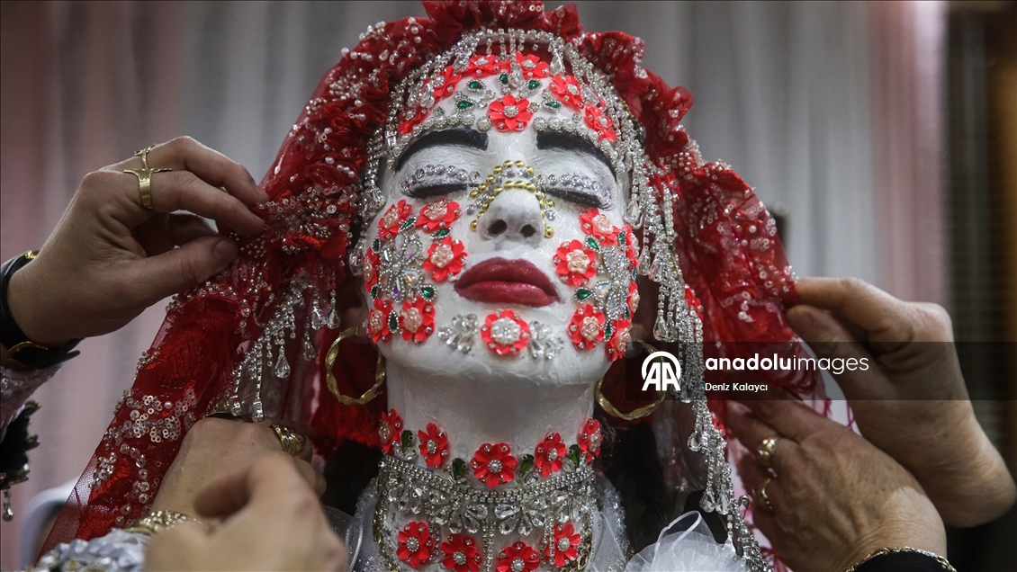 Bulgaristan’ın Ribnovo köyünde “gelina” geleneği yaşatılmaya devam ediyor