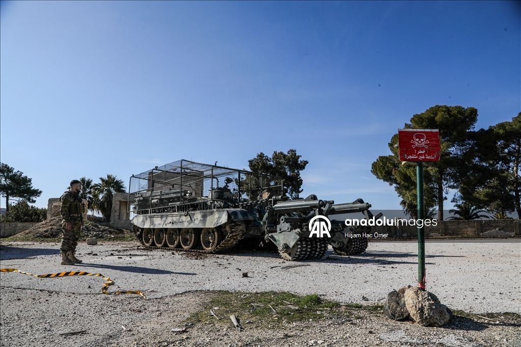 «Анадолу» запечатлело разминирование территории мавзолея Сулейман Шаха в Сирии