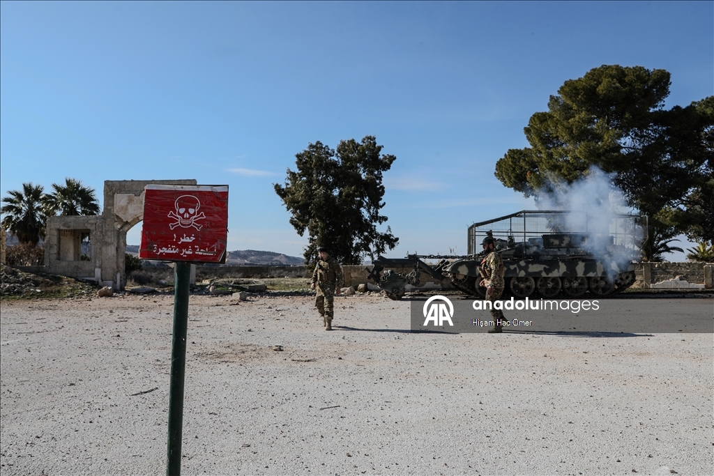 «Анадолу» запечатлело разминирование территории мавзолея Сулейман Шаха в Сирии