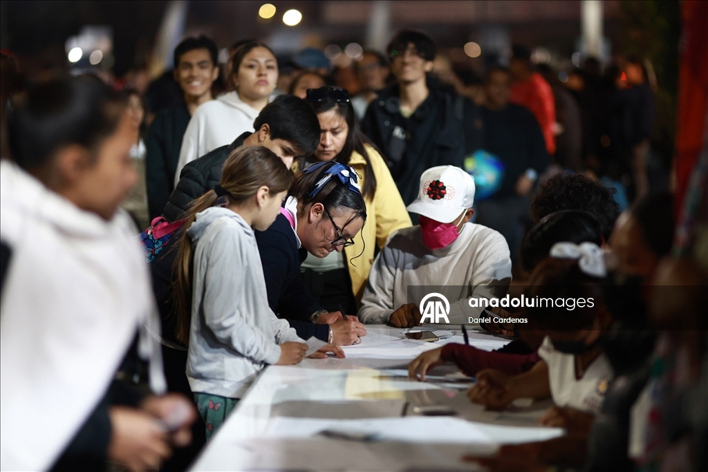 Буддийские монахи, отправившиеся на «Марш мира», прибыли в Вашингтон