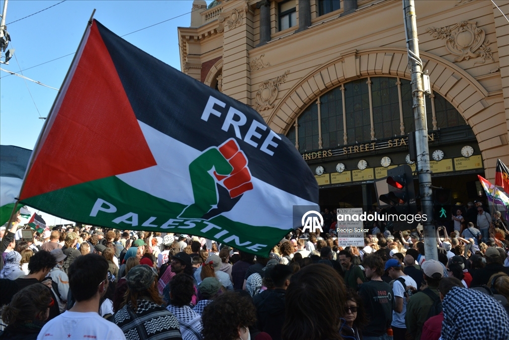 İsrail Cumhurbaşkanı Herzog'un Avustralya ziyaretinin son gününde de protestolar düzenlendi
