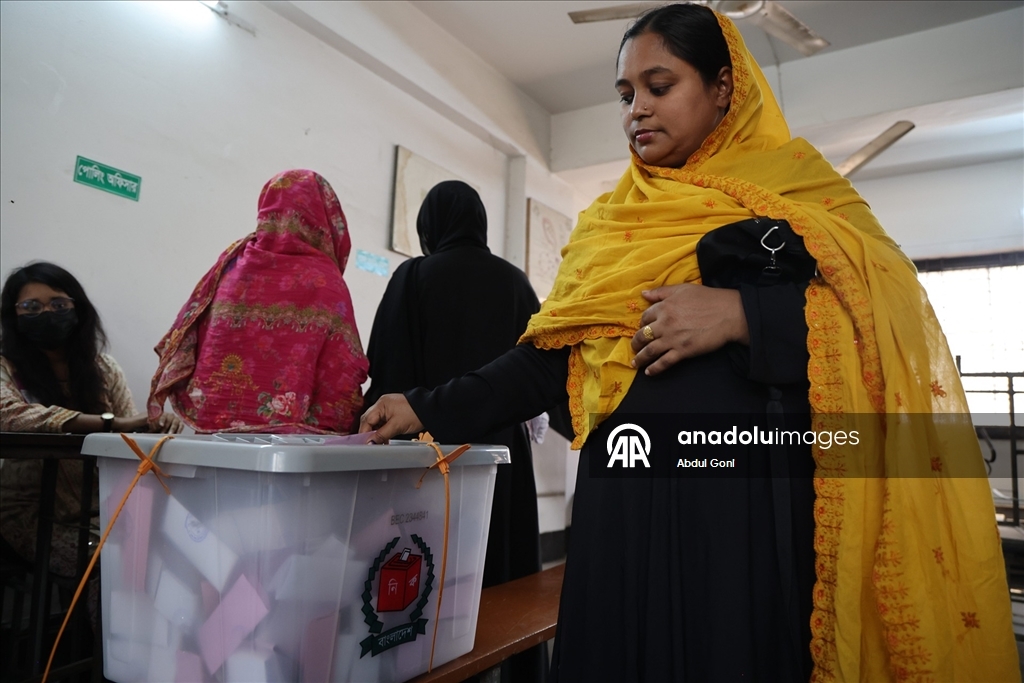 Bangladeş, 2024'teki protestoların ardından ilk genel seçim için sandık başında