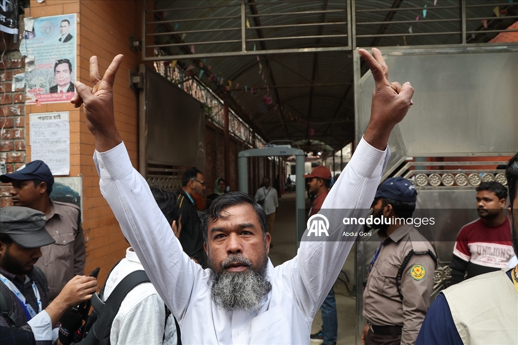 Bangladeş, 2024'teki protestoların ardından ilk genel seçim için sandık başında