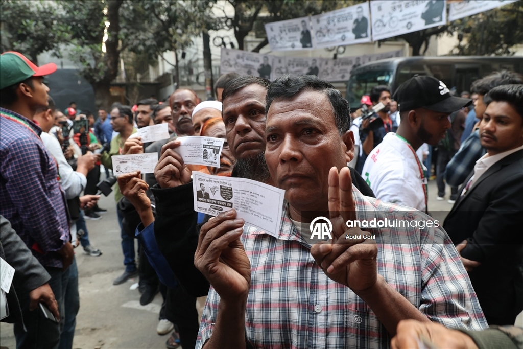 Bangladeş, 2024'teki protestoların ardından ilk genel seçim için sandık başında