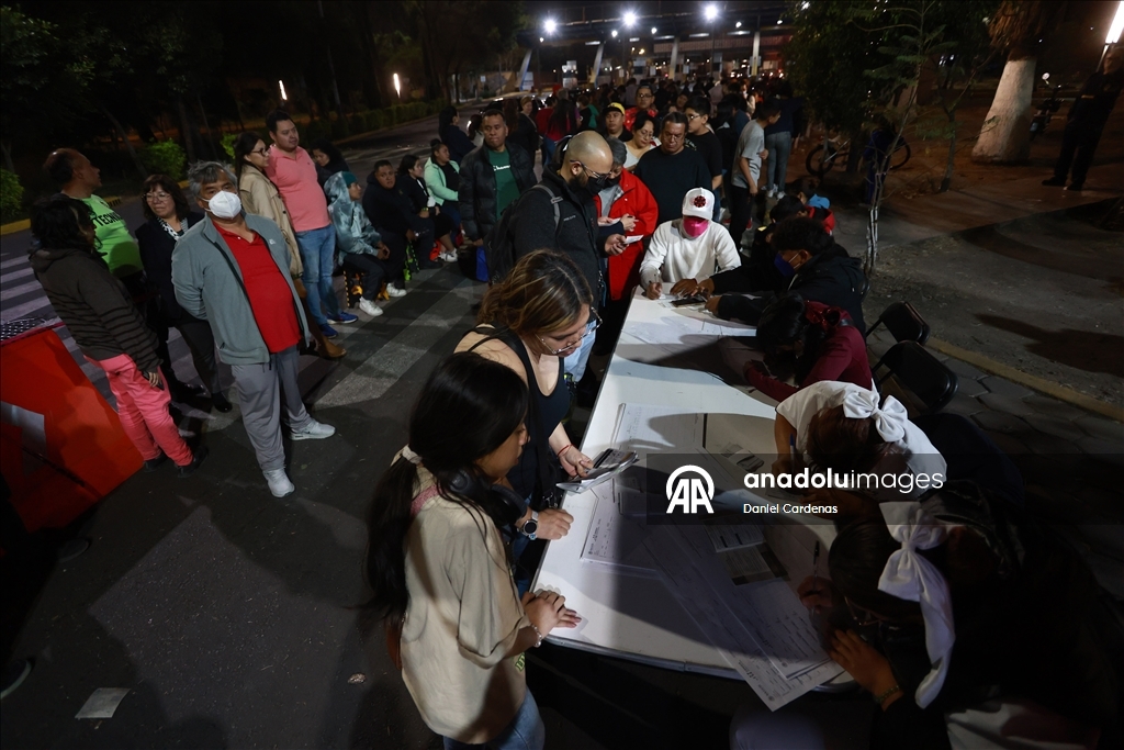 Буддийские монахи, отправившиеся на «Марш мира», прибыли в Вашингтон