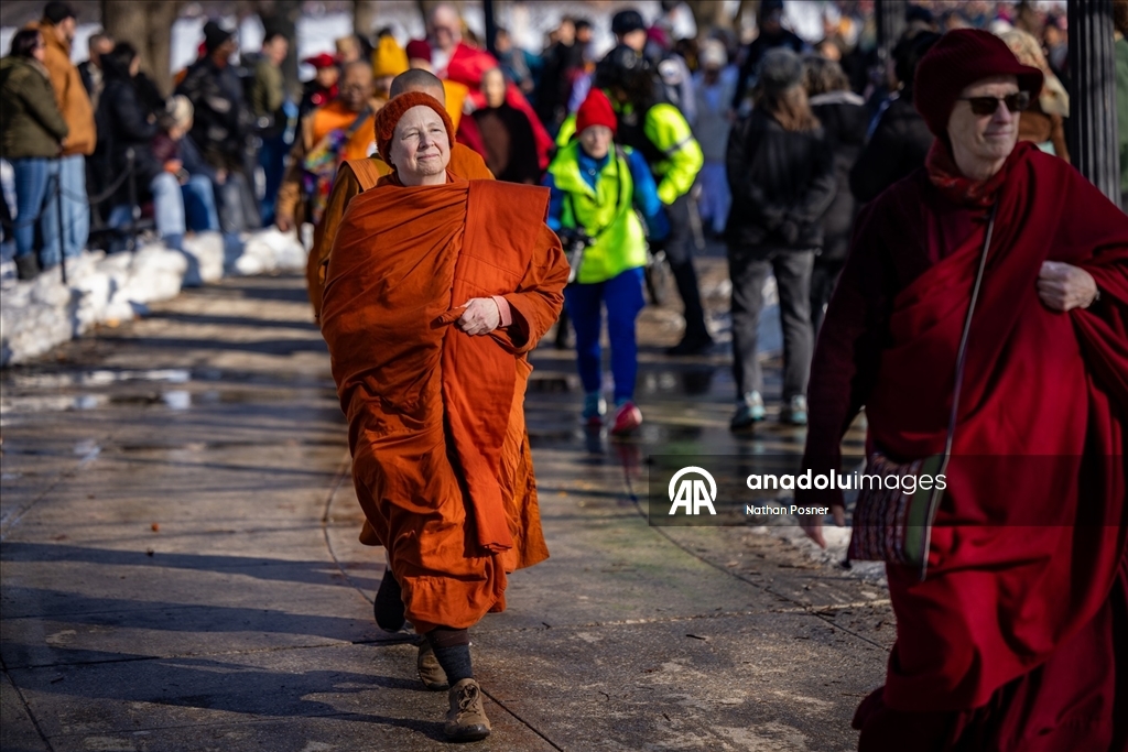 “Barış Yürüyüşü”ne çıkan Budist keşişler Washington'a ulaştı 