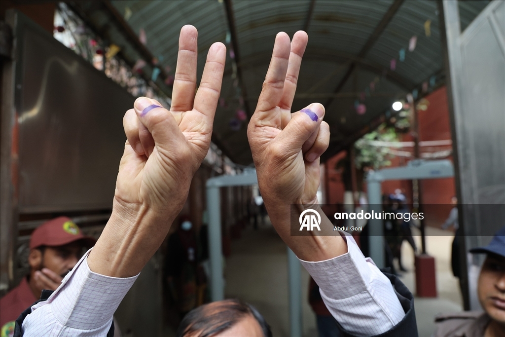 Bangladeş, 2024'teki protestoların ardından ilk genel seçim için sandık başında