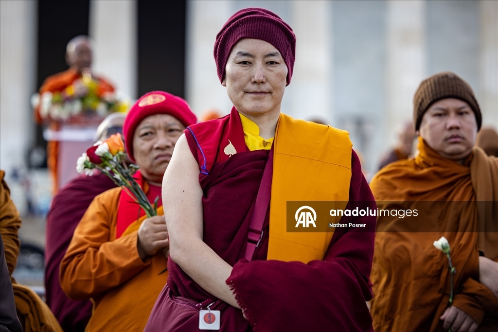 “Barış Yürüyüşü”ne çıkan Budist keşişler Washington'a ulaştı 