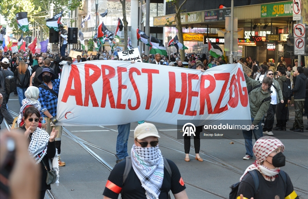 İsrail Cumhurbaşkanı Herzog'un Avustralya ziyaretinin son gününde de protestolar düzenlendi