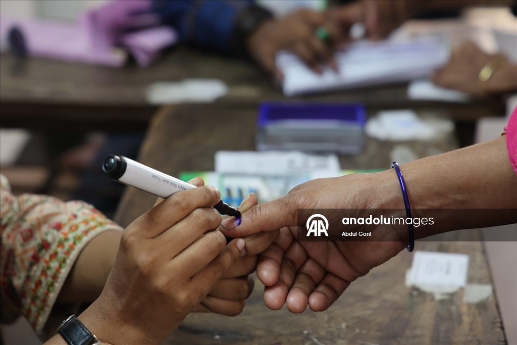 Bangladeş, 2024'teki protestoların ardından ilk genel seçim için sandık başında