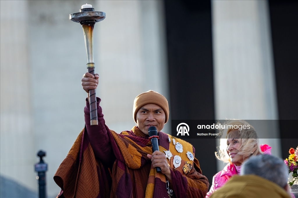 “Barış Yürüyüşü”ne çıkan Budist keşişler Washington'a ulaştı 