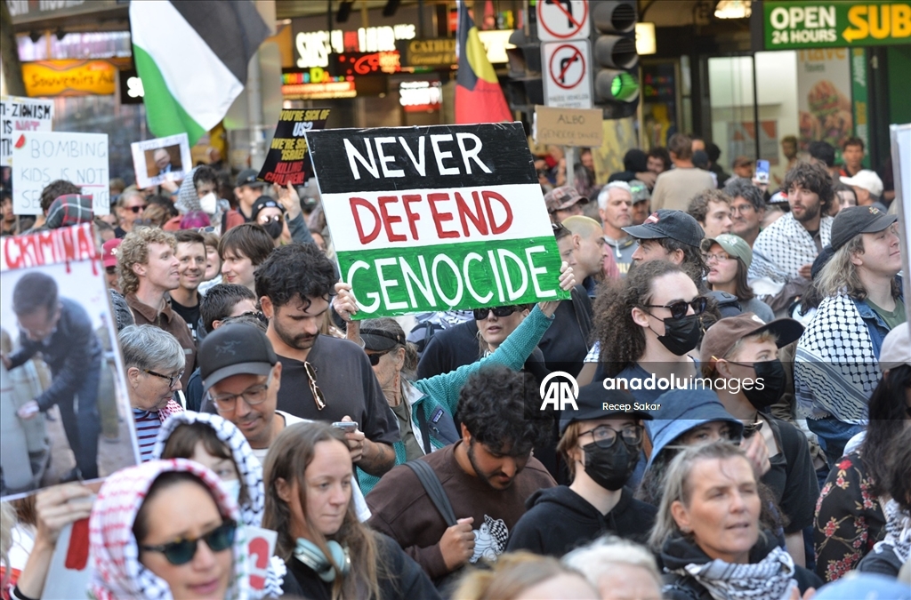 İsrail Cumhurbaşkanı Herzog'un Avustralya ziyaretinin son gününde de protestolar düzenlendi