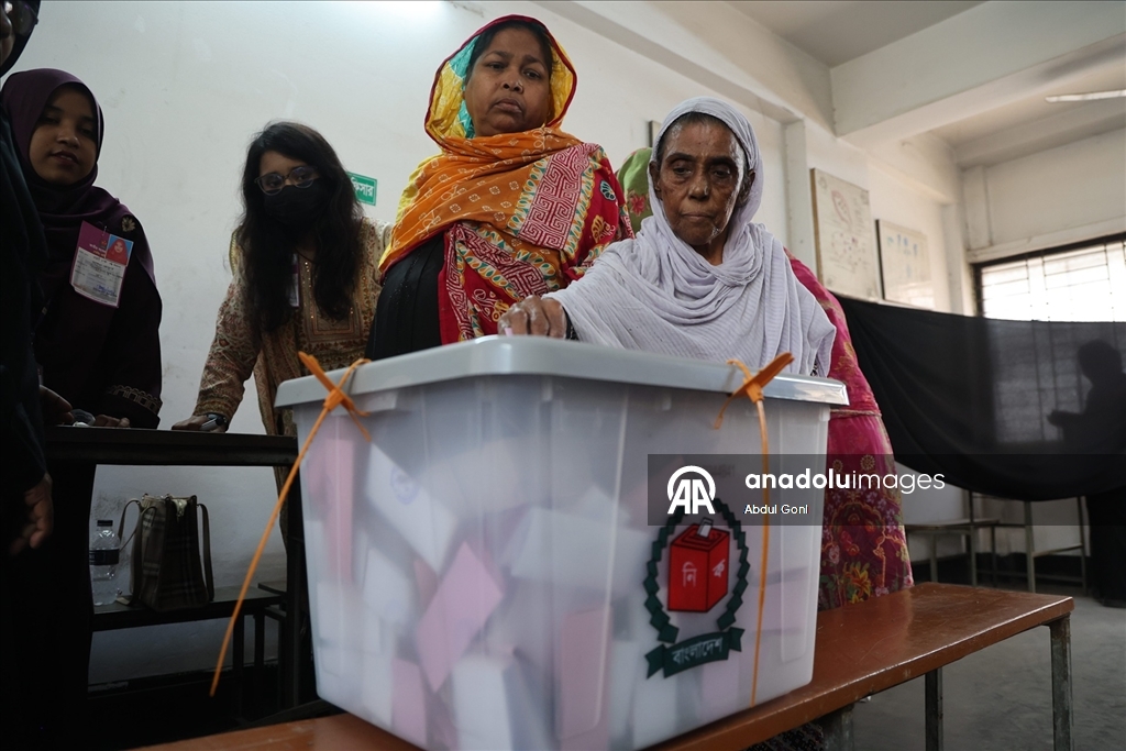 Bangladeş, 2024'teki protestoların ardından ilk genel seçim için sandık başında