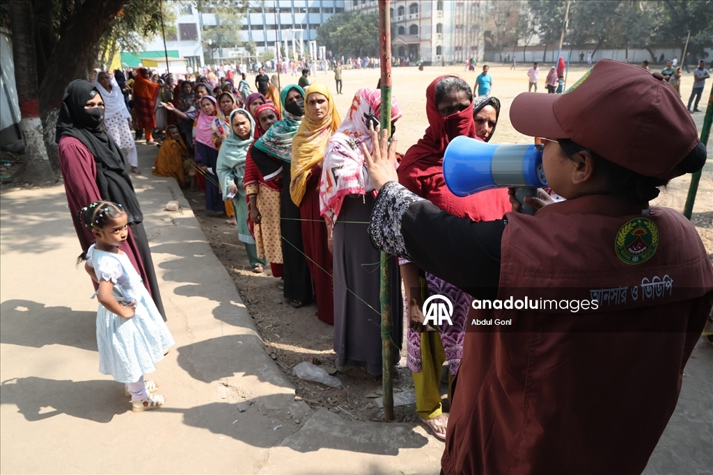 Bangladeş, 2024'teki protestoların ardından ilk genel seçim için sandık başında