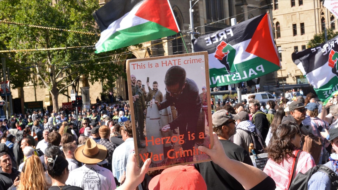 İsrail Cumhurbaşkanı Herzog'un Avustralya ziyaretinin son gününde de protestolar düzenlendi