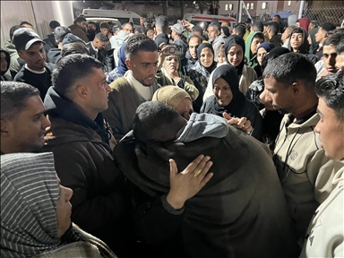 خان يونس.. 46 فلسطينيًا عائدًا عبر معبر رفح يلتقون بعائلاتهم