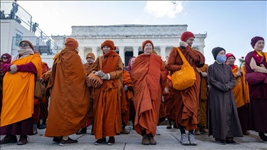 “Barış Yürüyüşü”ne çıkan Budist keşişler Washington'a ulaştı