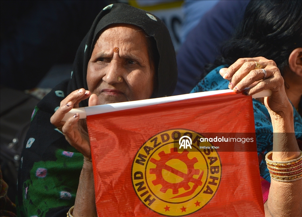 الهند.. احتجاجات نَقابية عُمالية وإضراب يعم البلاد إثر اتفاقية تجارية مؤقتة مع الولايات المتحدة