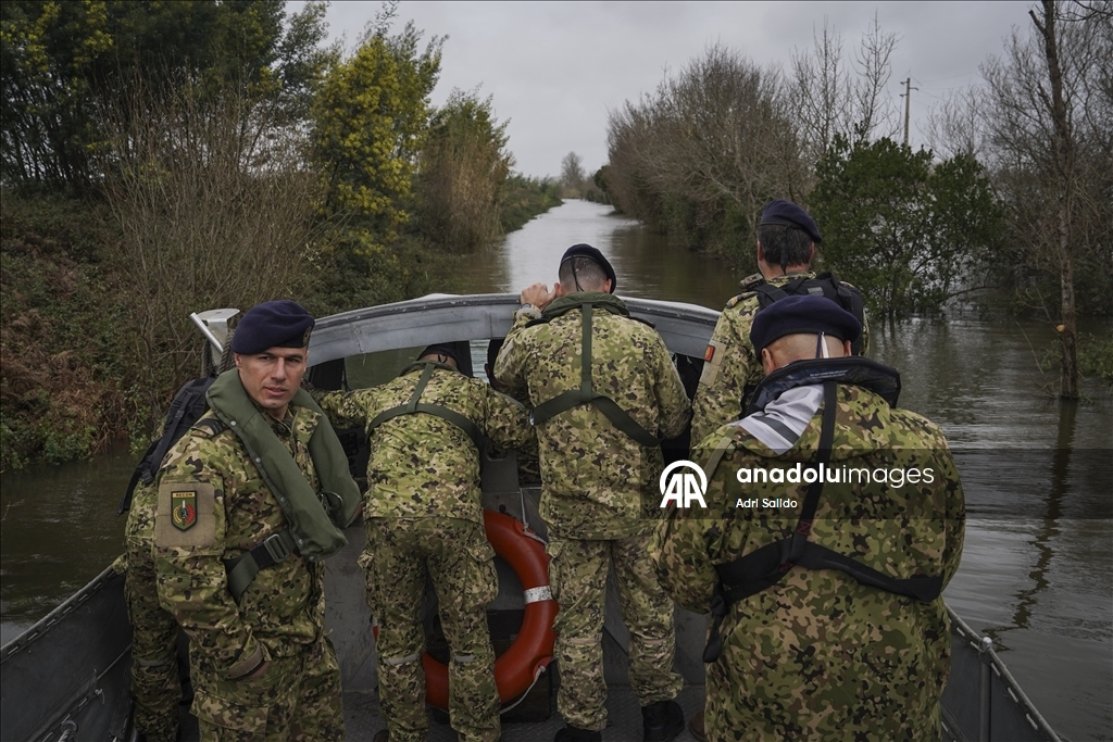 В Португалии из-за наводнений эвакуировали несколько тысяч человек