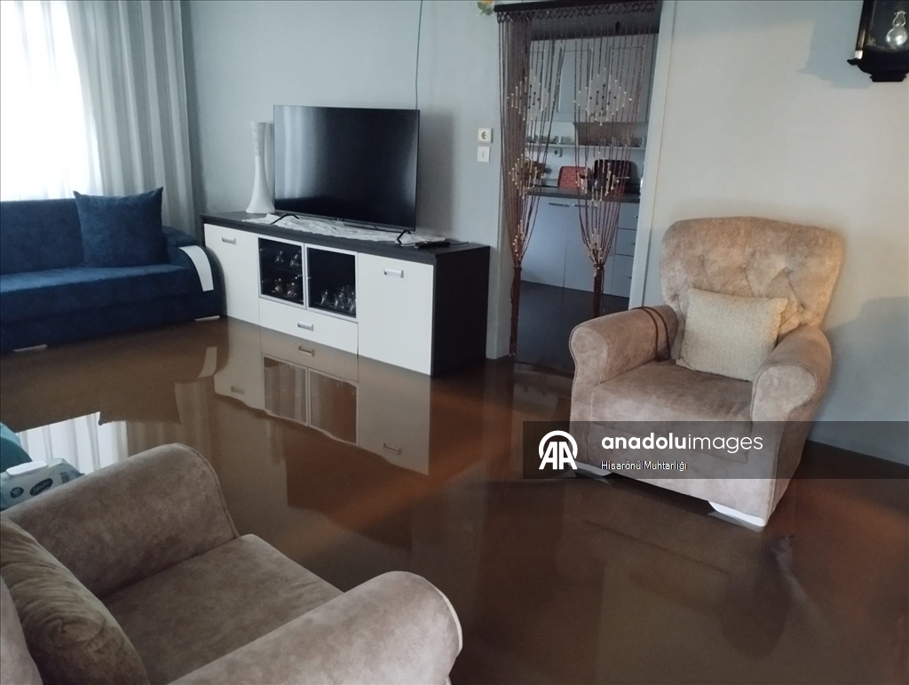 Muğla'da kuvvetli yağış nedeniyle sel ve su taşkınları yaşanıyor