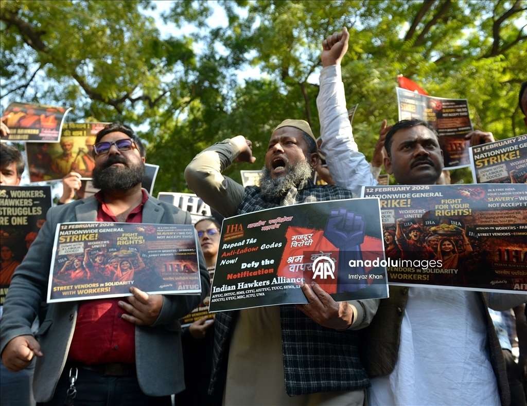 الهند.. احتجاجات نَقابية عُمالية وإضراب يعم البلاد إثر اتفاقية تجارية مؤقتة مع الولايات المتحدة