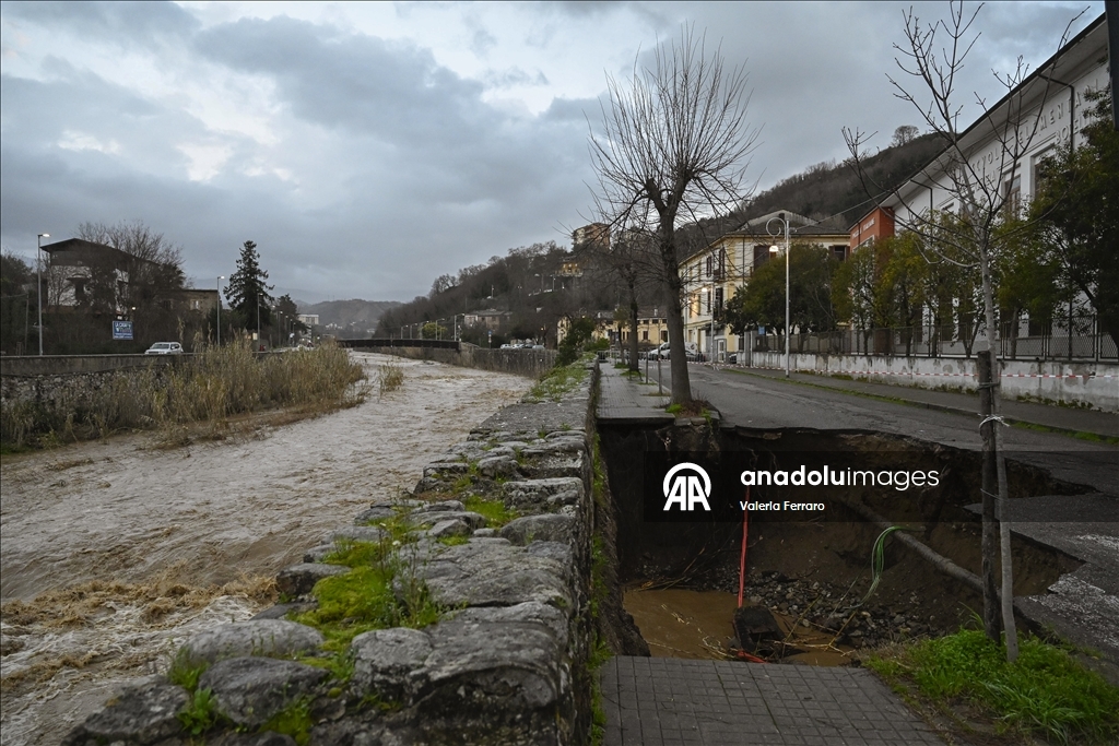 İtalya'da şiddetli yağışların yol açtığı heyelanda 1 kişi öldü, 2 kişi yaralandı