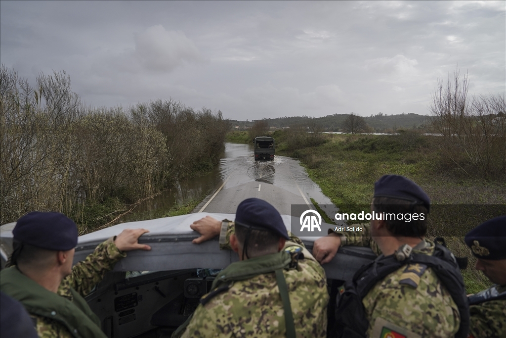 В Португалии из-за наводнений эвакуировали несколько тысяч человек