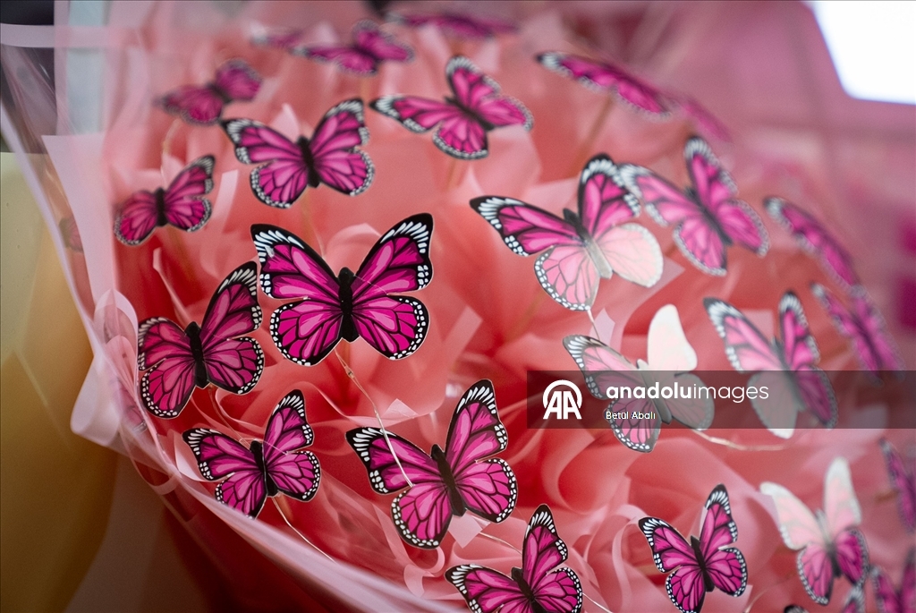 Sevgililer Günü'nün yeni trendi orkide ve kelebek buketler oldu
